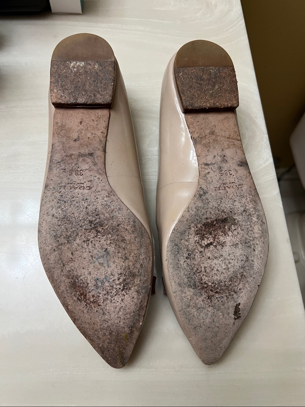 Coach Beige Pointed-Toe Patent Leather Flats With Bow Size 8.5 B - Picture 7 of 8